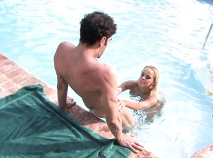 Bazén, Britney